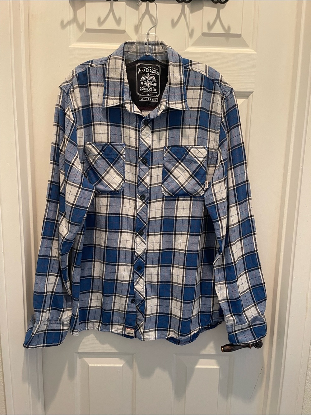 VANS Classic Men’s Blue Plaid Button-Down Flannel Shirt
